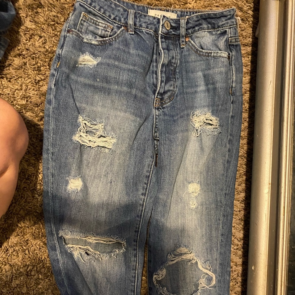 Pacsun light blue mom jeans has rippers on both sides size 23 mom jeans
